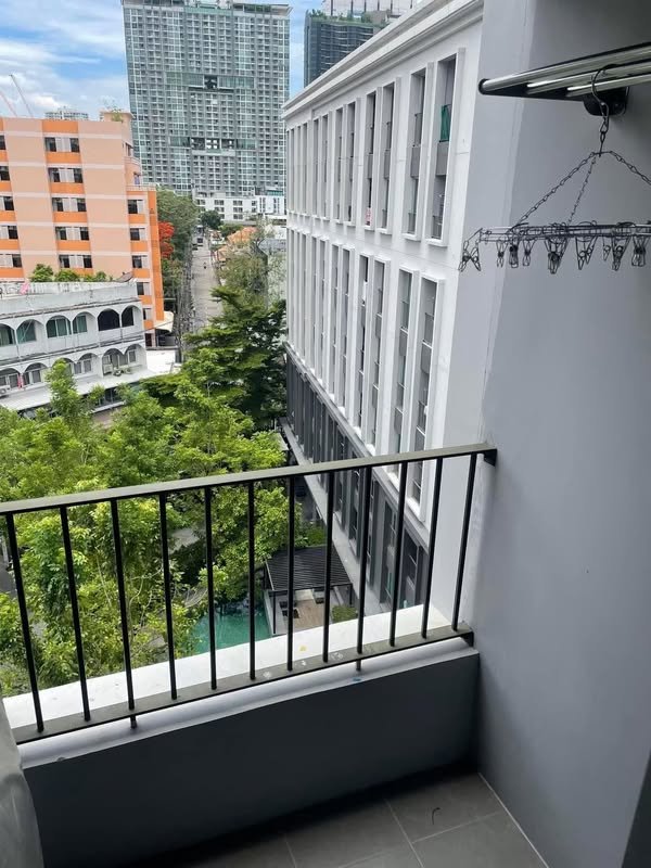 Chapter One The Campus Ladprao 1 รูปที่ 2
